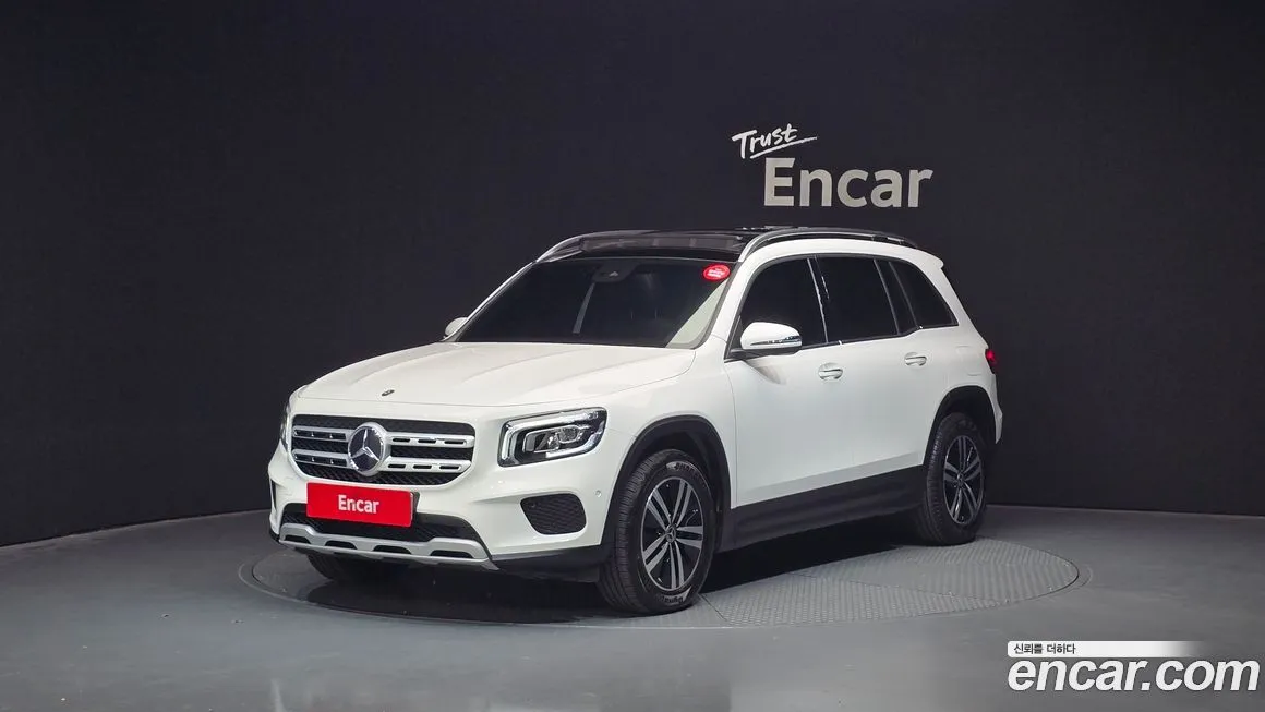 Mercedes-Benz GLB-Class — фото 1
