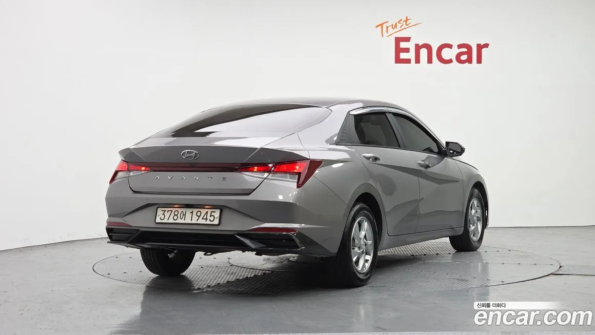 Hyundai AVANTE — фото 4