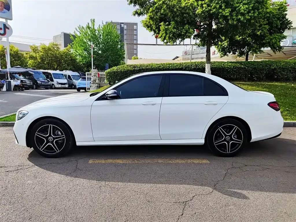 Mercedes-Benz E-Class (Import) — фото 3