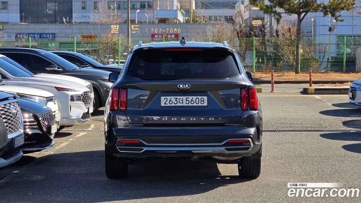 Kia Sorento — фото 5
