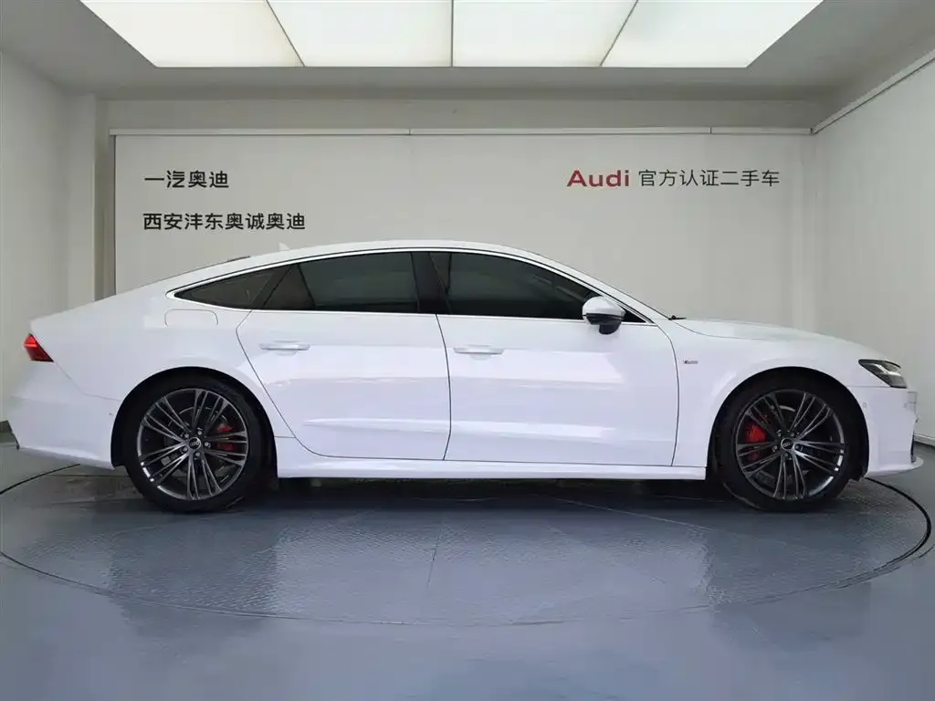 Audi A7 — фото 2