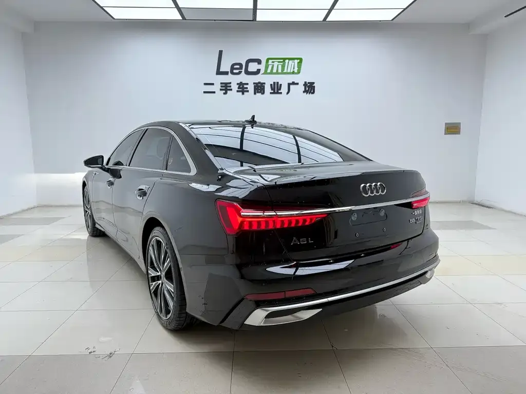 Audi A6L — фото 6