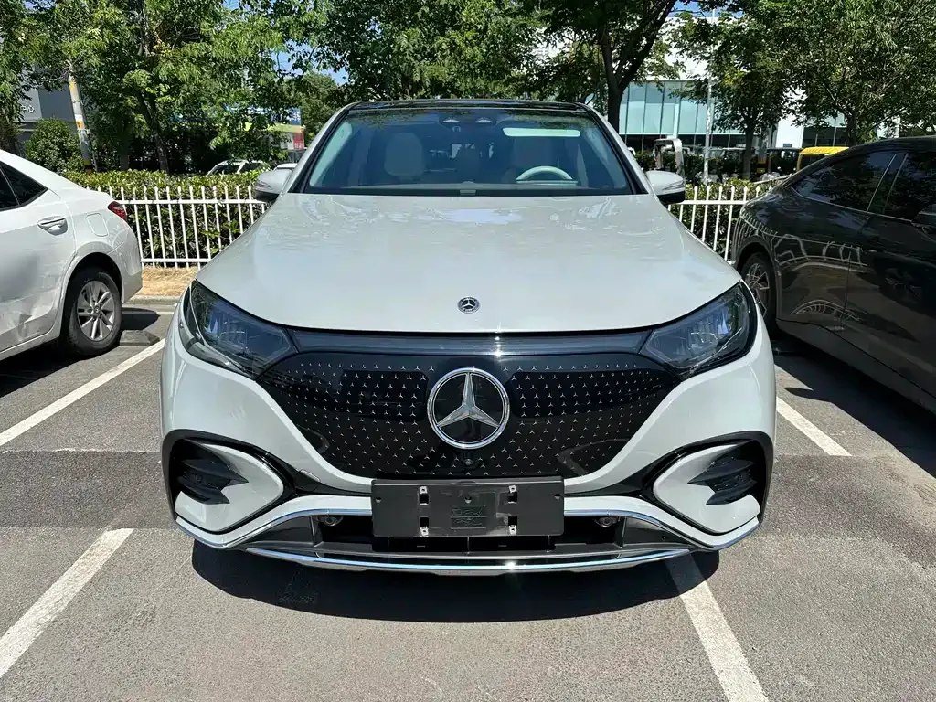 Mercedes-Benz EQE SUV — фото 2