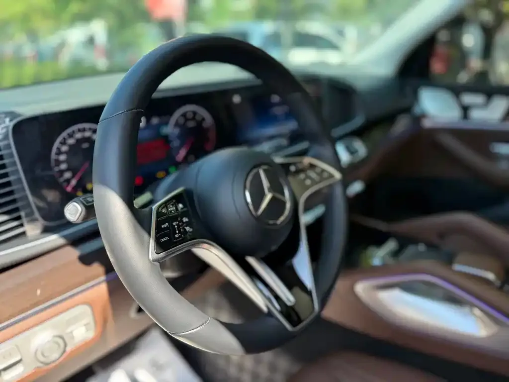 Mercedes-Benz GLE — фото 6