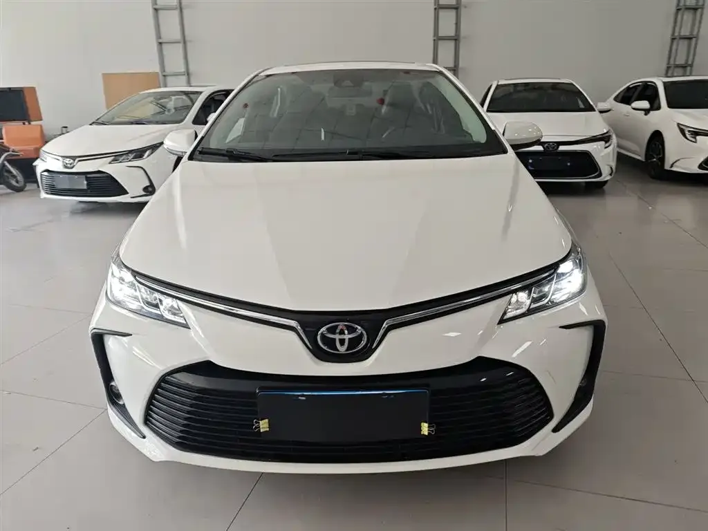 Toyota Corolla — фото 3