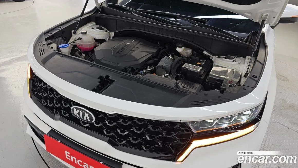 Kia Sorento — фото 6