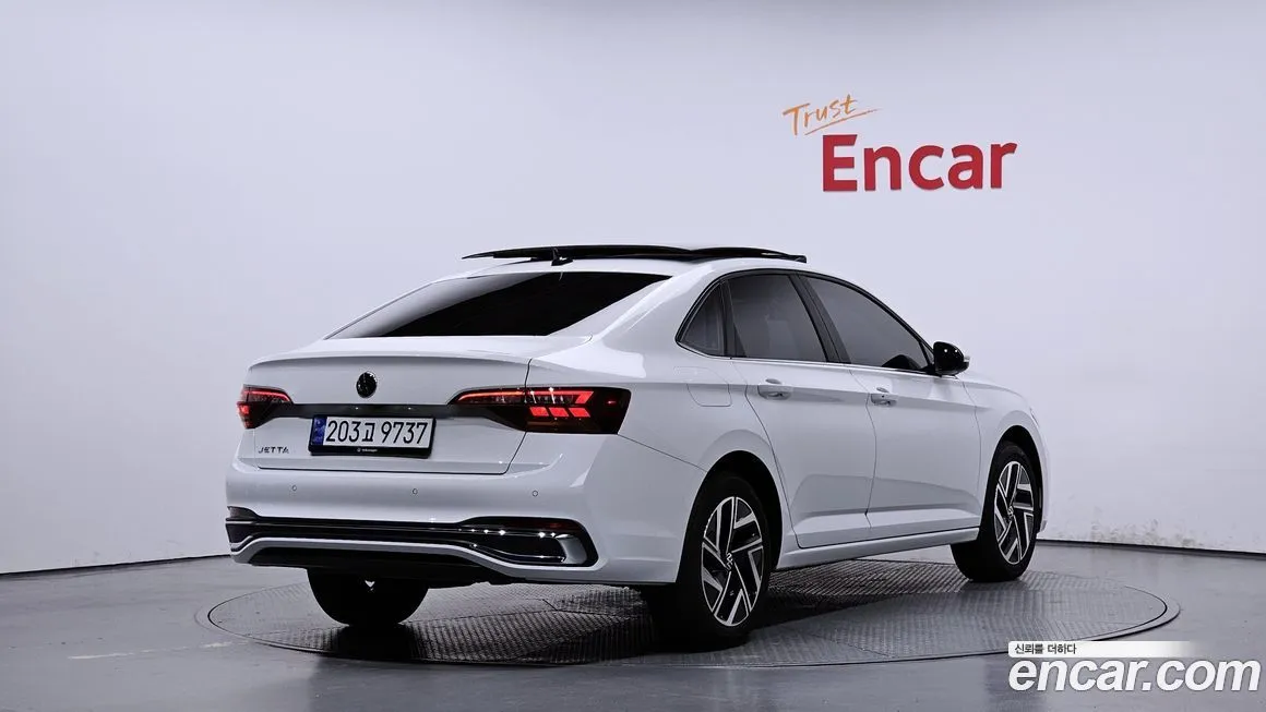 Volkswagen Jetta — фото 2