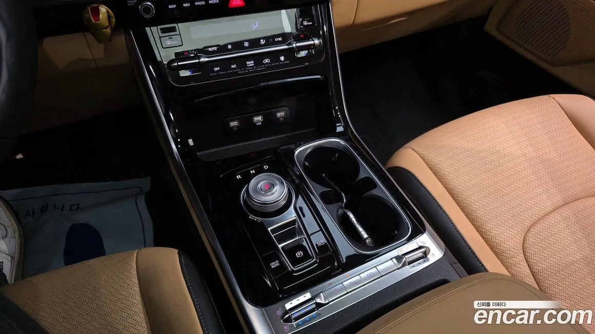 Kia Carnival — фото 9