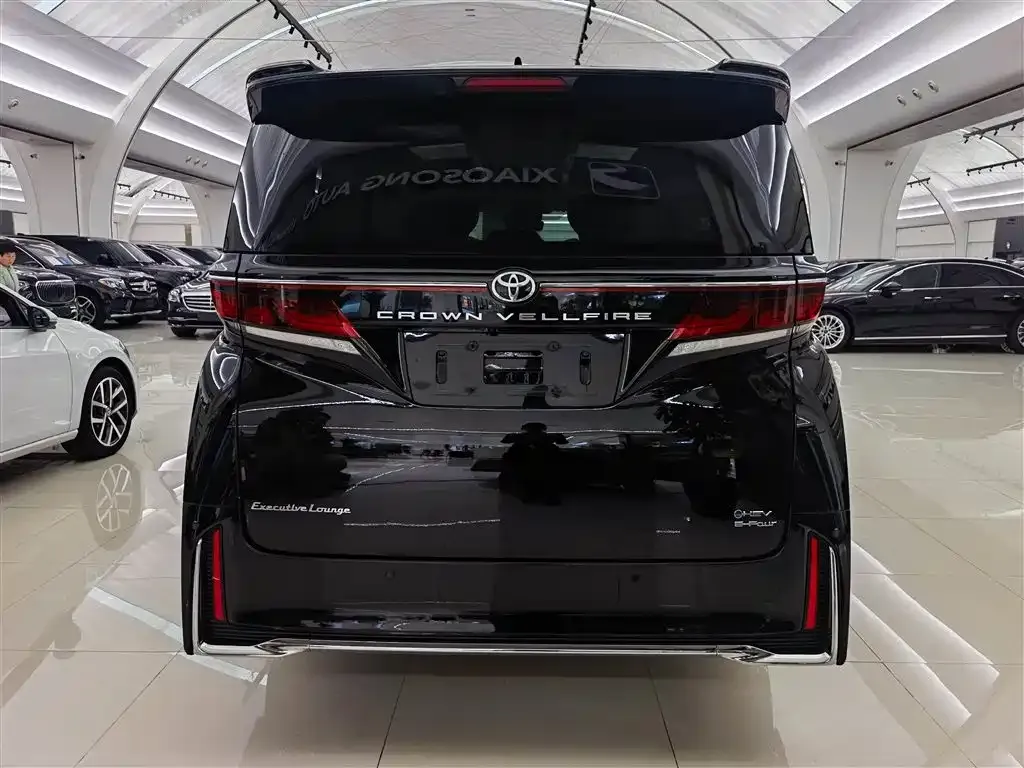 Toyota Vellfire — фото 3