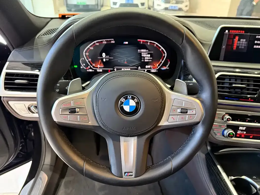 BMW 7 Series — фото 10