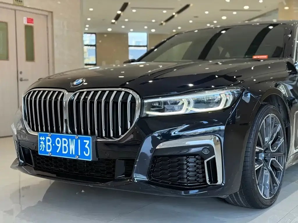 BMW 7 Series — фото 4