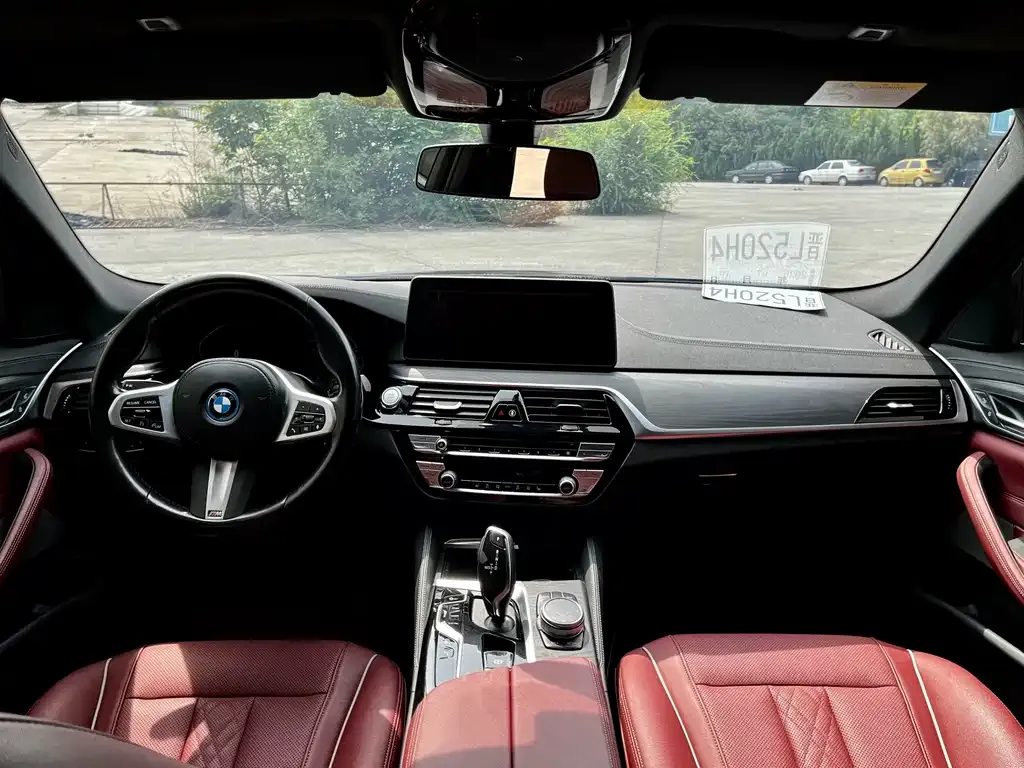 BMW 5 Series New Energy — фото 9