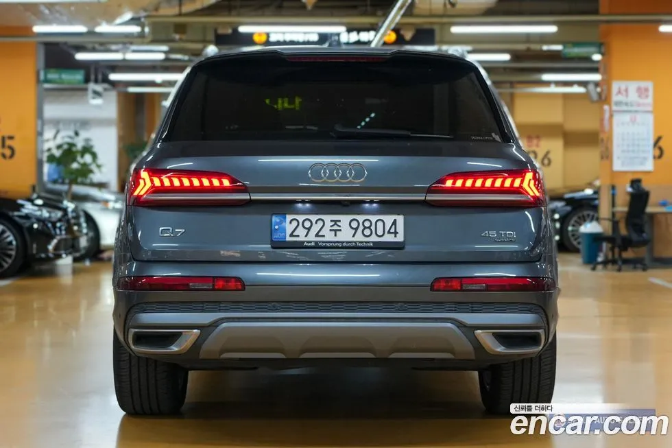Audi Q7 — фото 4
