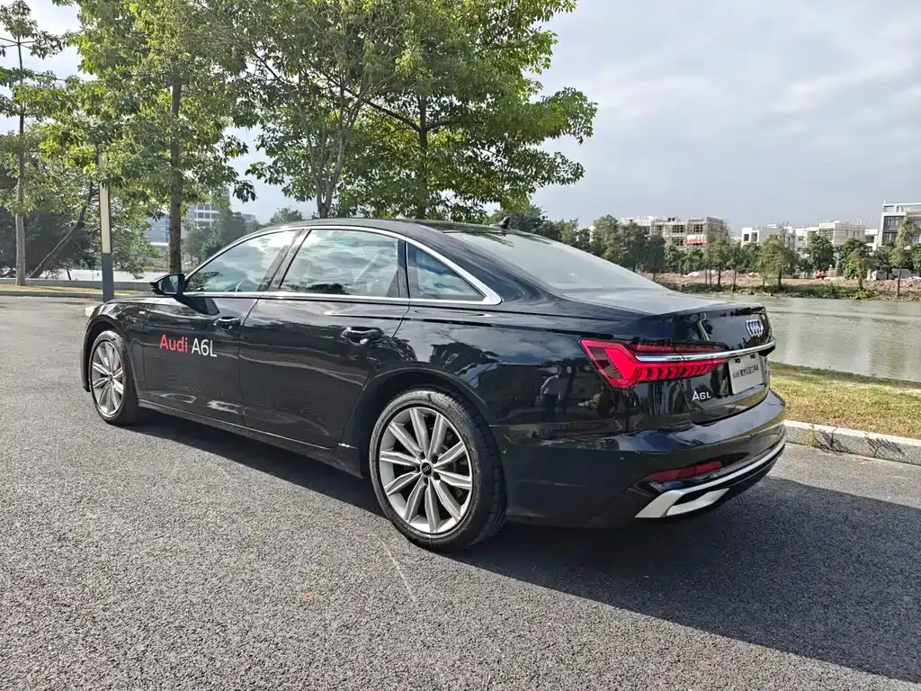 Audi A6L — фото 5