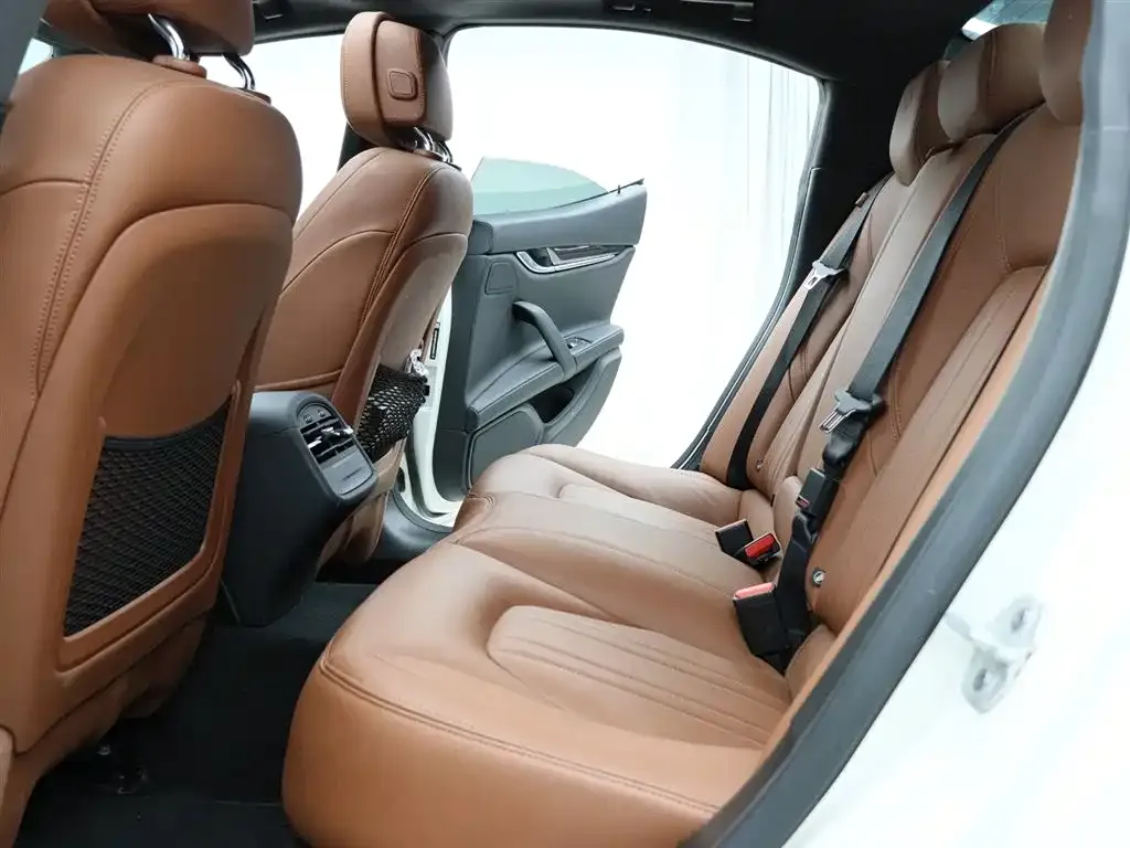 Maserati Ghibli — фото 7