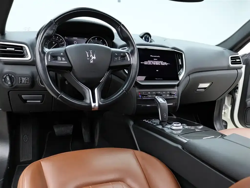 Maserati Ghibli — фото 9