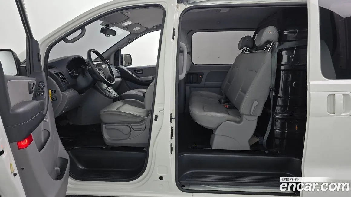 Hyundai Starex — фото 10