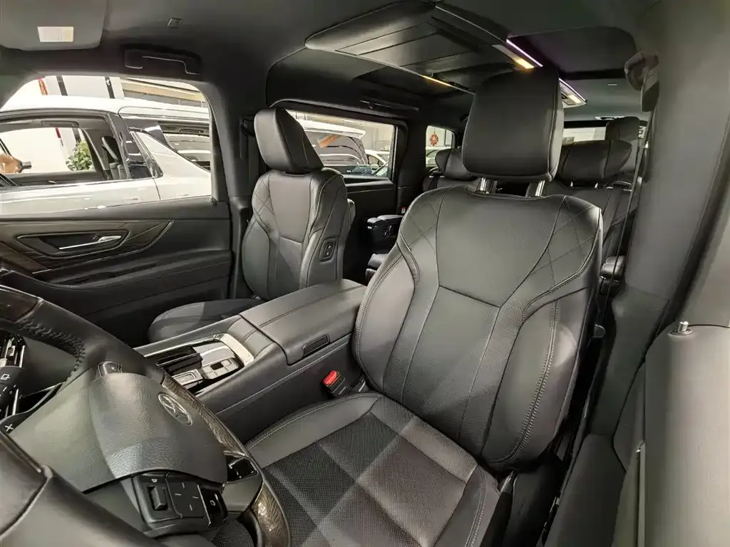 Toyota Alphard — фото 7
