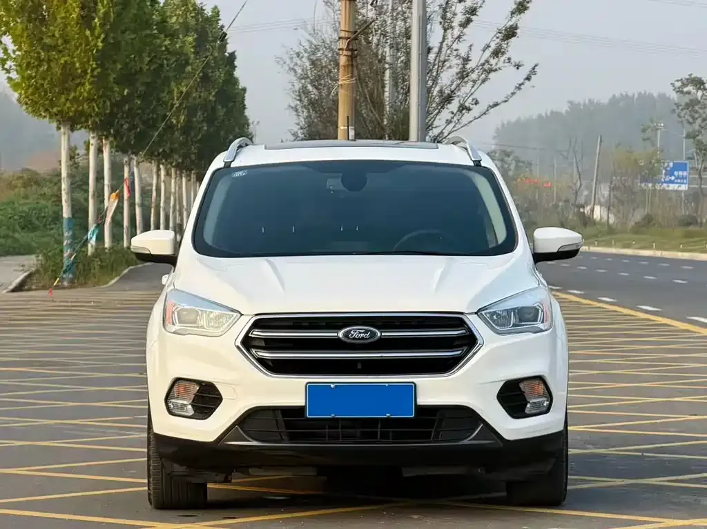 Ford Kuga — фото 2