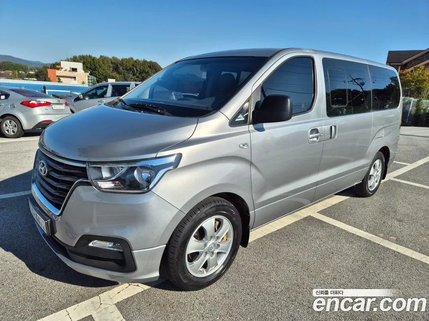 Hyundai Starex — фото 1