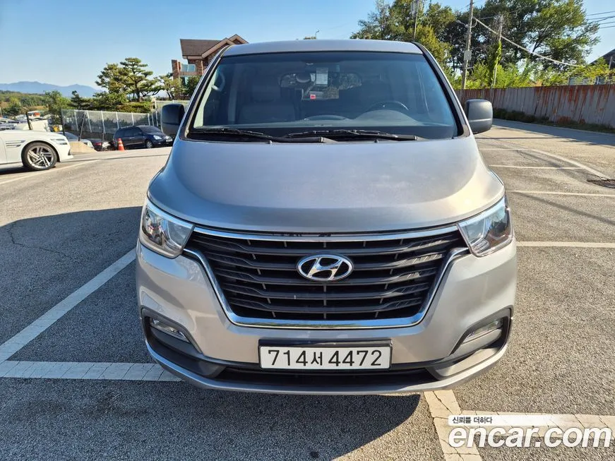 Hyundai Starex — фото 2