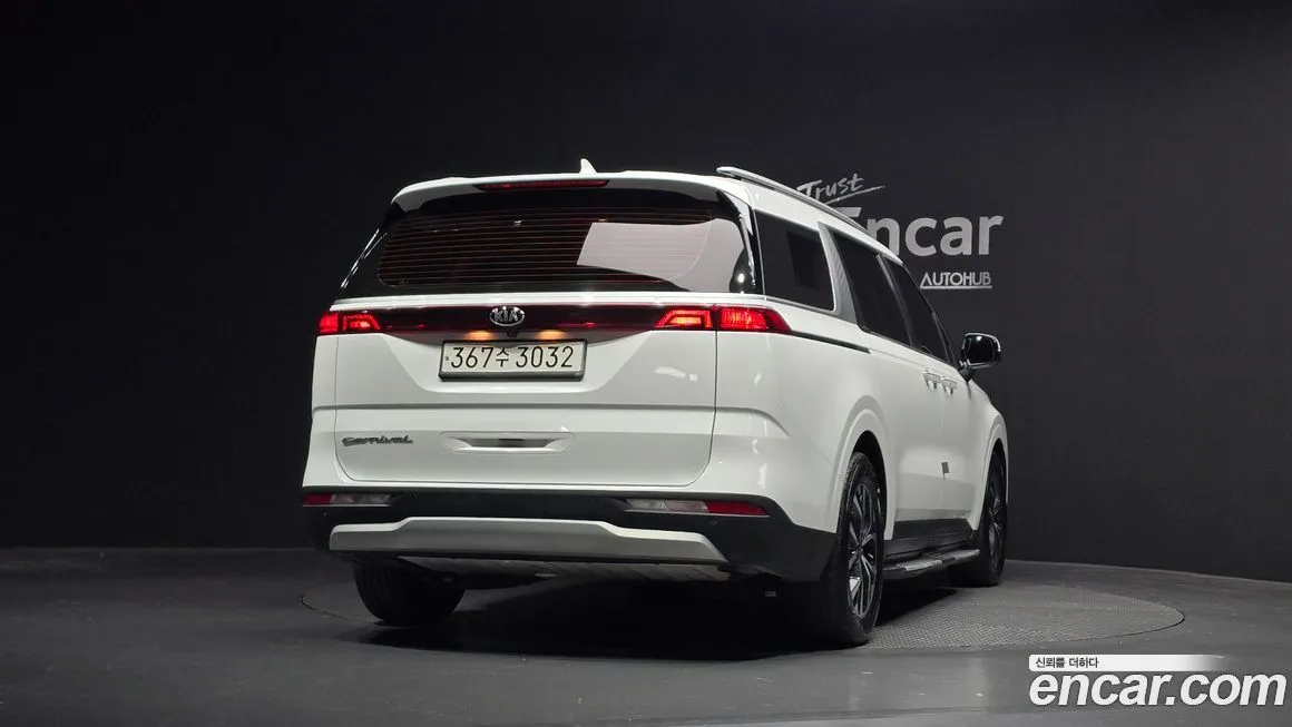 Kia Carnival — фото 4