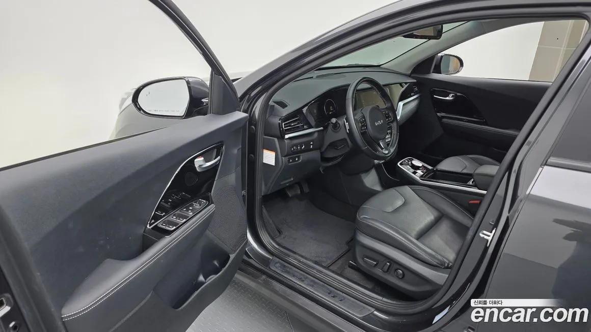 Kia Niro — фото 10
