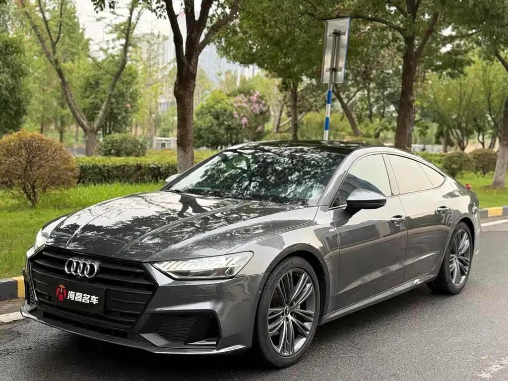 Audi A7 — фото 1