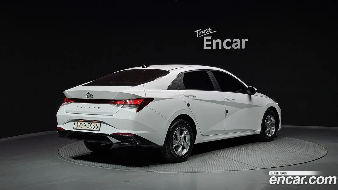 Hyundai AVANTE — фото 2