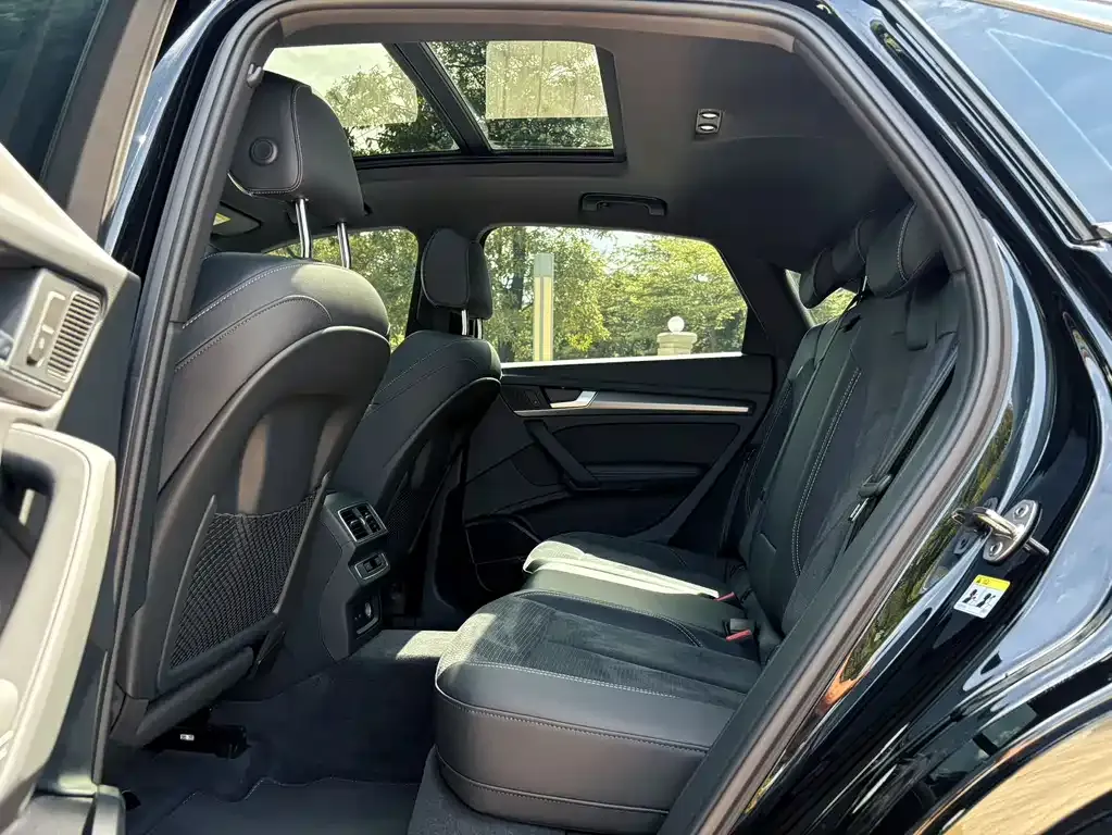 Audi Q5L Sportback — фото 8