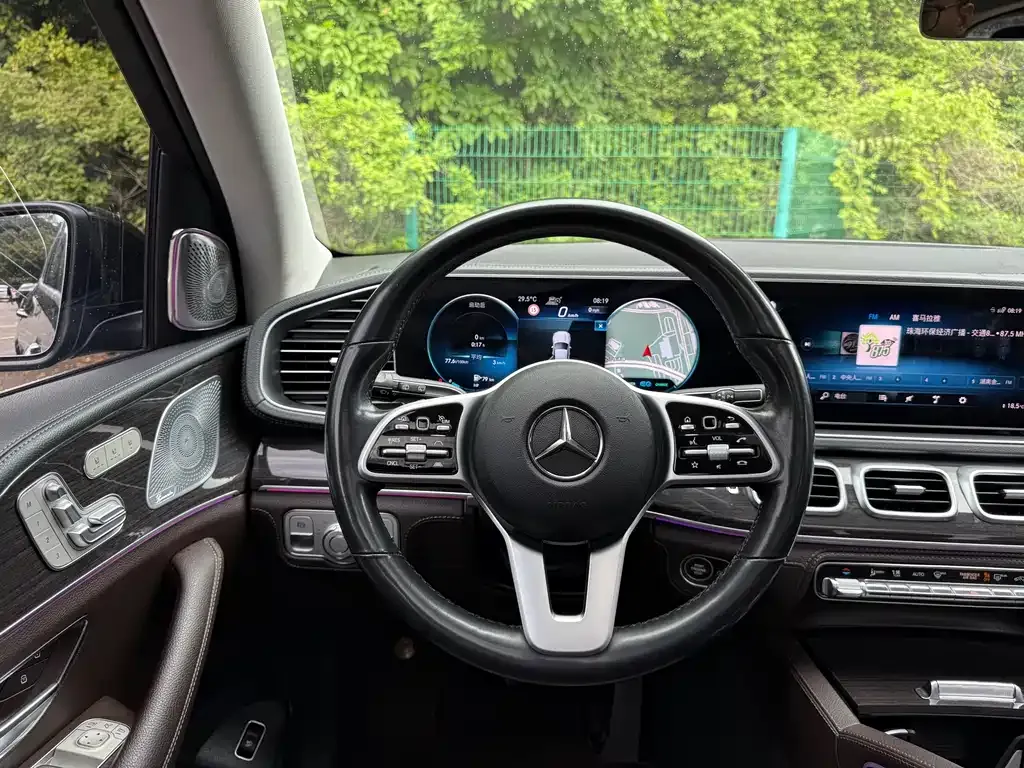 Mercedes-Benz GLS — фото 10