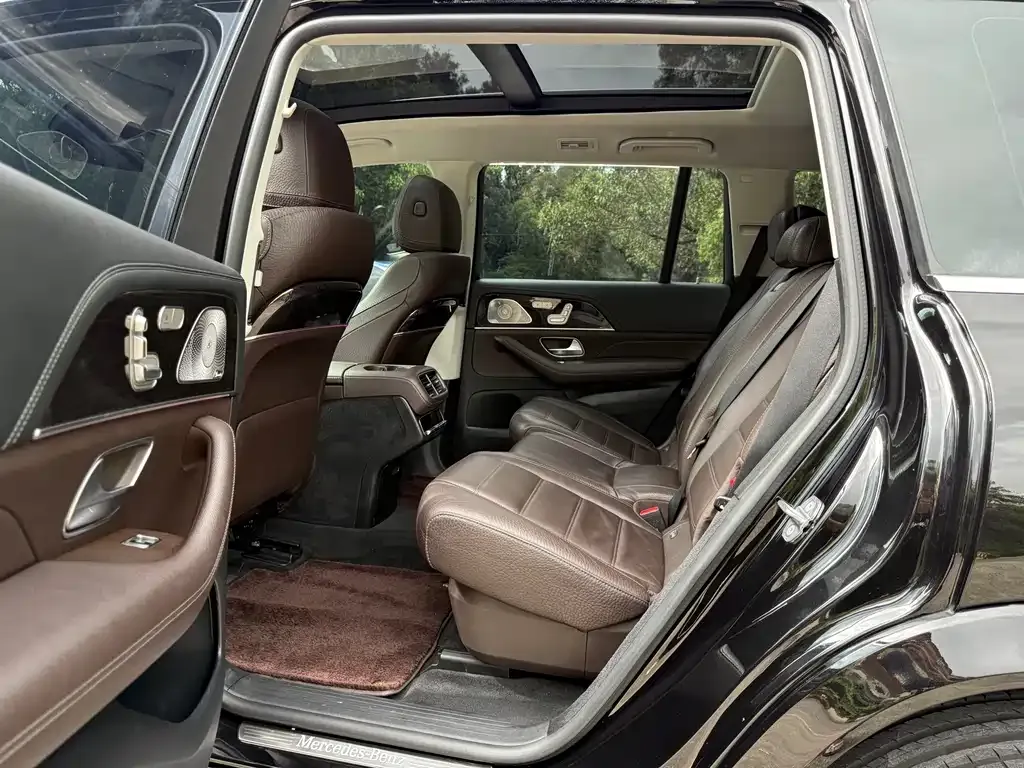 Mercedes-Benz GLS — фото 6