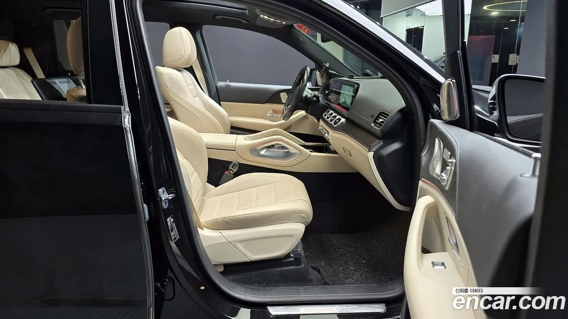 Mercedes-Benz GLS-Class — фото 10