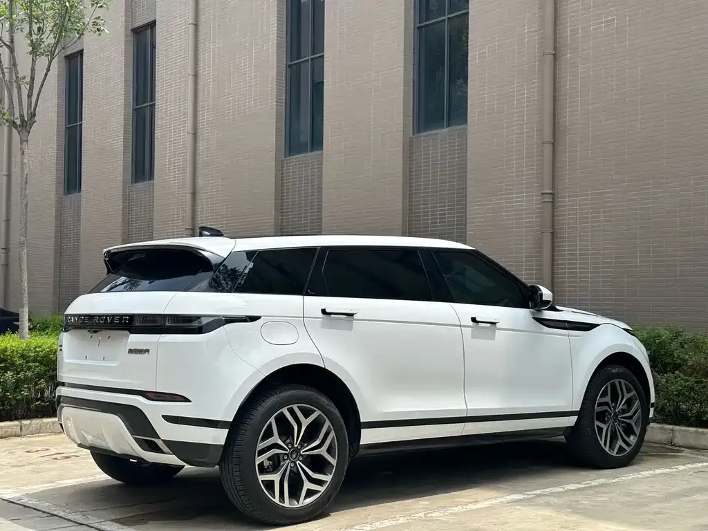 Land Rover Evoque PHEV — фото 10