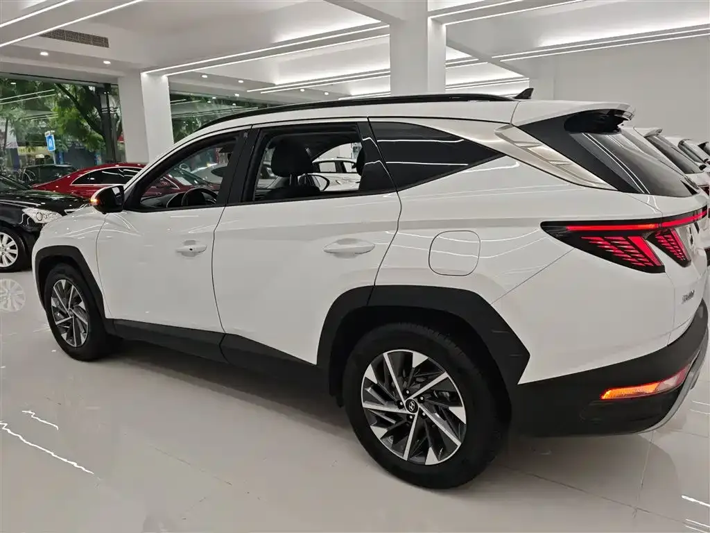 Hyundai Tucson — фото 5