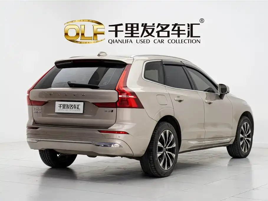 Volvo XC60 — фото 6