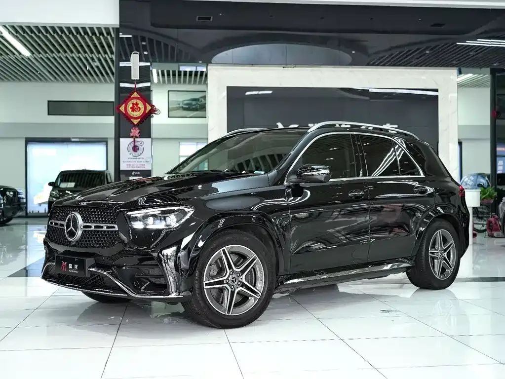 Mercedes-Benz GLE — фото 1