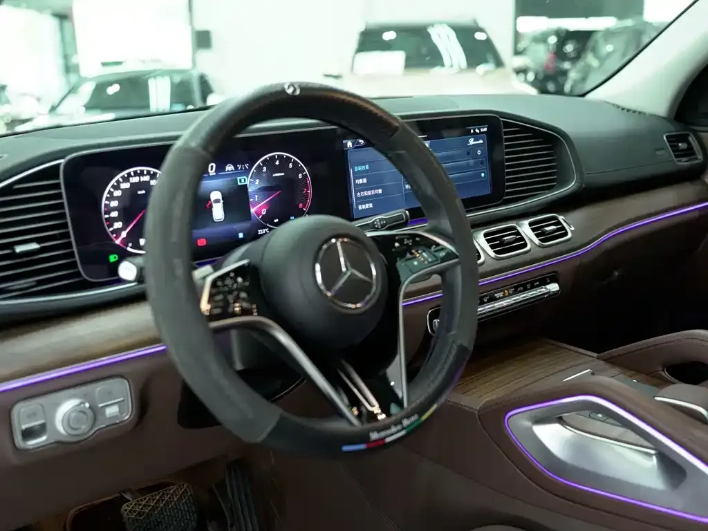 Mercedes-Benz GLE — фото 6