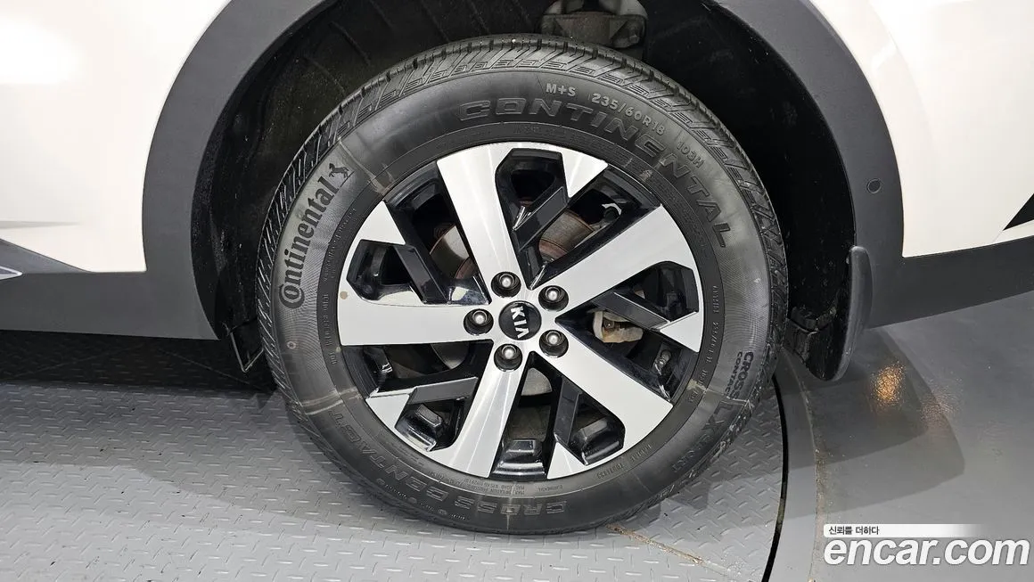 Kia Sorento — фото 5