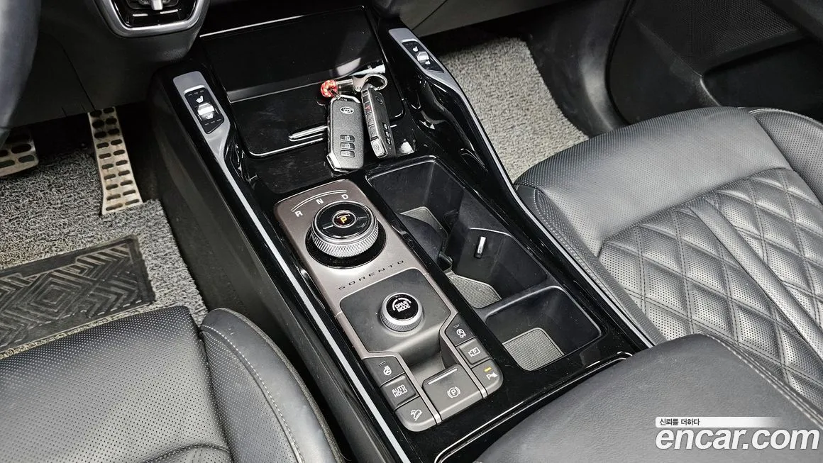 Kia Sorento — фото 9