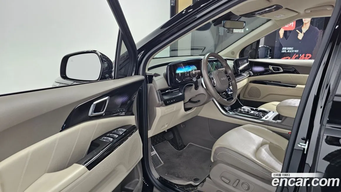 Kia Carnival — фото 10