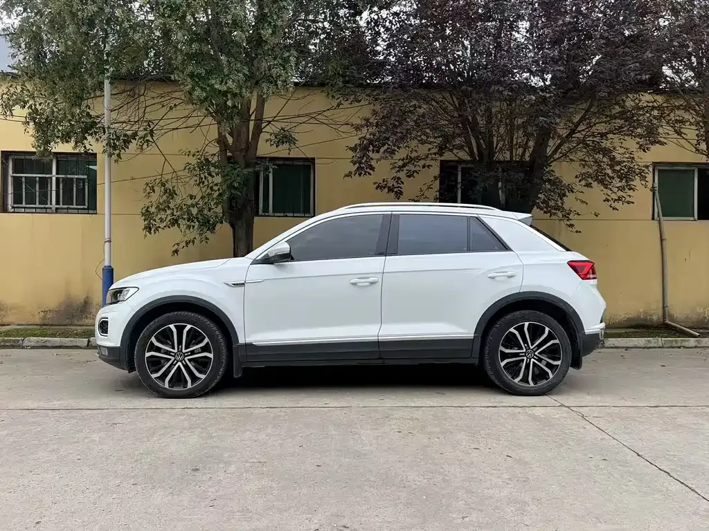 Volkswagen T-Roc — фото 3