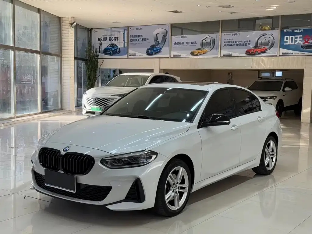 BMW 1 Series — фото 1