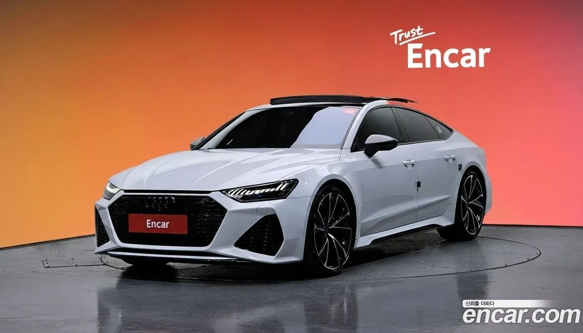 Audi RS7 — фото 1