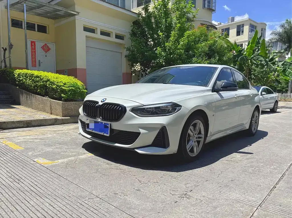 BMW 1 Series — фото 1