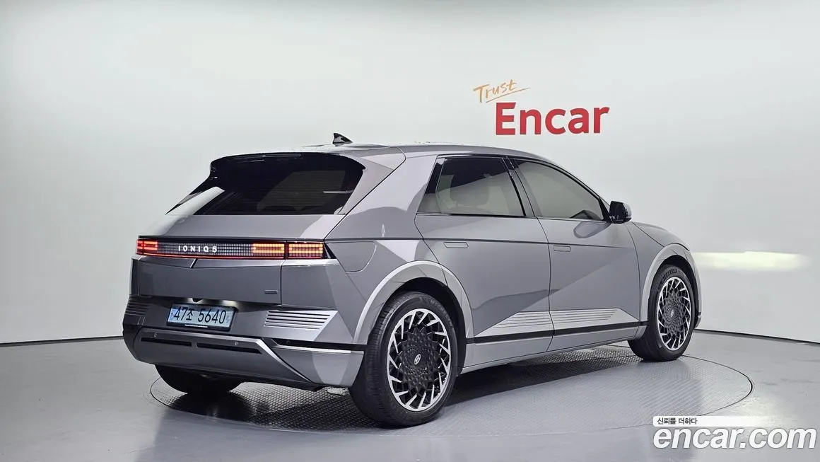 Hyundai Ioniq5 — фото 2