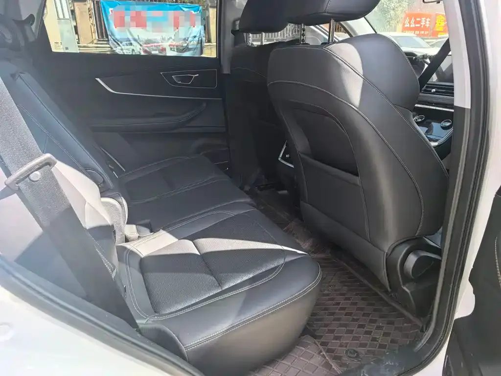 Chery Tiggo 8 — фото 10