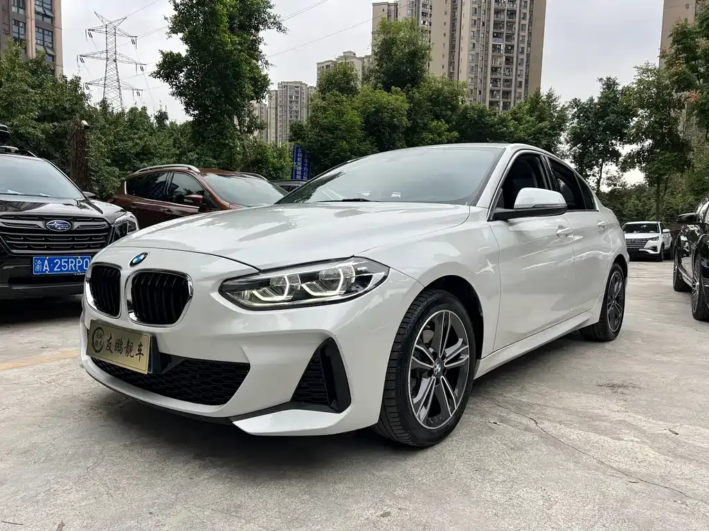 BMW 1 Series — фото 1