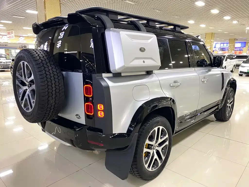 Land Rover Defender — фото 6