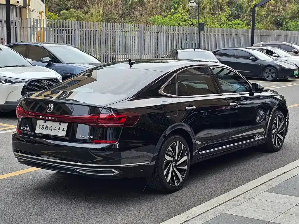 Volkswagen Passat — фото 5